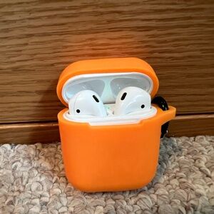 Apple AirPods Second Generation